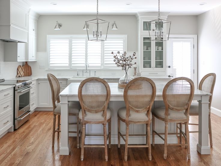 صندلی کانتر مدل لویی